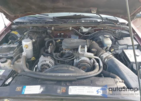 1998 Chevrolet S-10 Ls from USA, damaged, VIN 1GCDT19X5W8125052